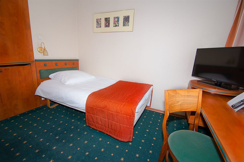 Qubus Hotel Gorzów Wielkopolski Eksteriør billede